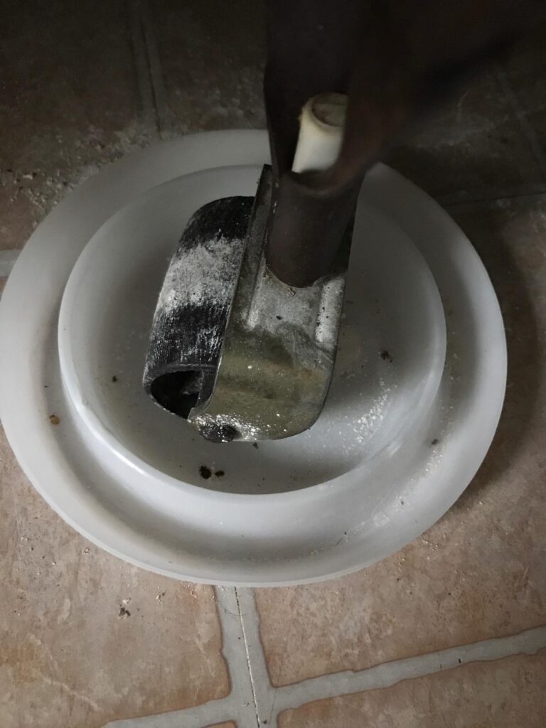Image showing how the ClimbUp Bed Bug Interceptor Trap works
